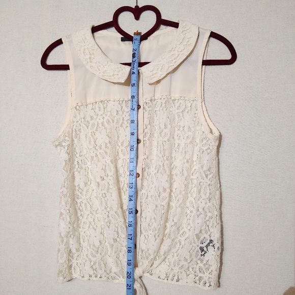 Papaya Sleeveless Lace Peter Pan Collar Top - Picture 5 of 8